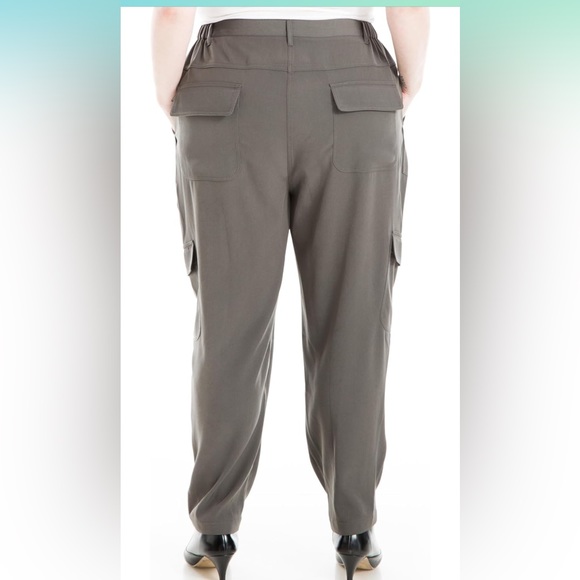 NWT Max Studio Women's Plus Size Soft Twill Ankle Cargo Pant - Picture 3 of 12